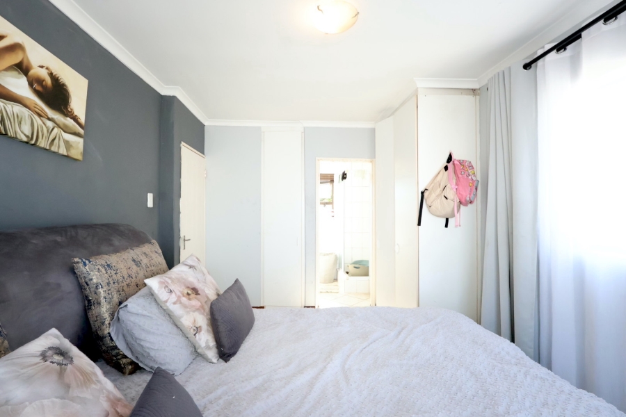 3 Bedroom Property for Sale in Parklands Western Cape